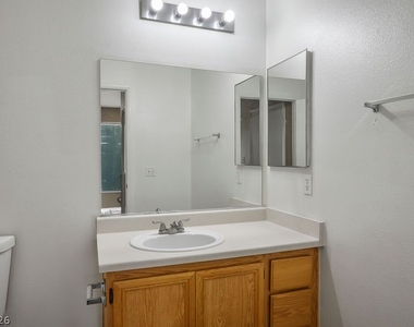9050 W Warm Springs Road - Photo Thumbnail 16