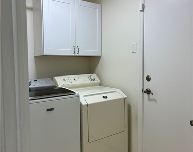 2150 Point Mallard Drive - Photo Thumbnail 17
