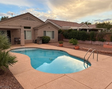 2150 Point Mallard Drive - Photo Thumbnail 13