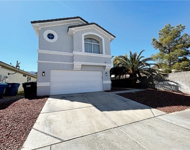 3921 Hampton Grove Court - Photo Thumbnail 1