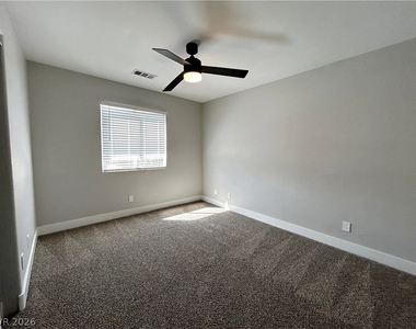 3921 Hampton Grove Court - Photo Thumbnail 15