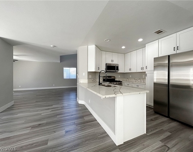 3921 Hampton Grove Court - Photo Thumbnail 11