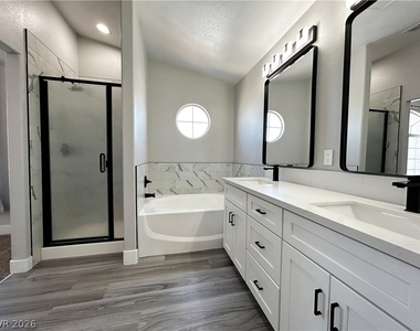 3921 Hampton Grove Court - Photo Thumbnail 29