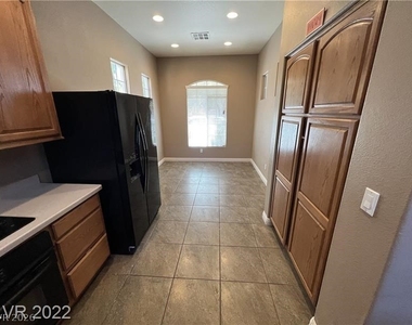 9716 Skiers Chalet Court - Photo Thumbnail 9