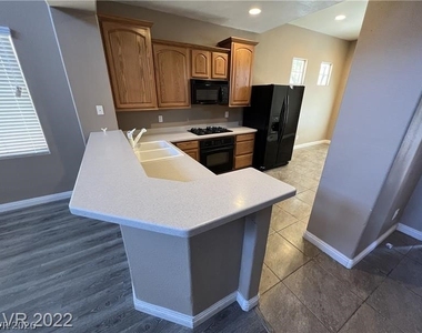 9716 Skiers Chalet Court - Photo Thumbnail 8