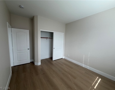 10643 Allegrini Drive - Photo Thumbnail 22