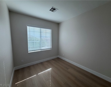 10643 Allegrini Drive - Photo Thumbnail 21