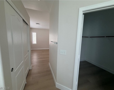 10643 Allegrini Drive - Photo Thumbnail 25