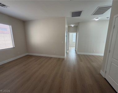 10643 Allegrini Drive - Photo Thumbnail 4
