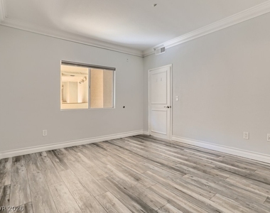 260 E Flamingo Road - Photo Thumbnail 15