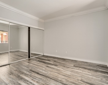260 E Flamingo Road - Photo Thumbnail 13