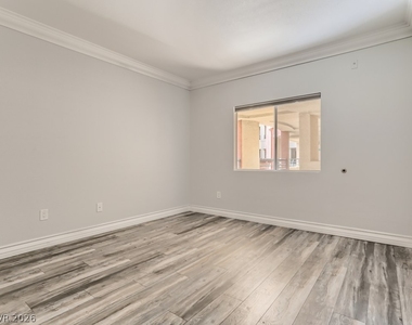 260 E Flamingo Road - Photo Thumbnail 14