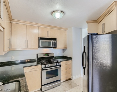 260 E Flamingo Road - Photo Thumbnail 8