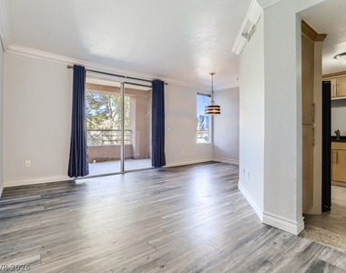 260 E Flamingo Road - Photo Thumbnail 5