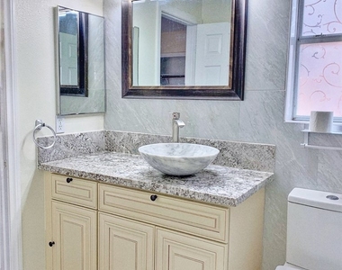 10859 Vista Marbella Avenue - Photo Thumbnail 11