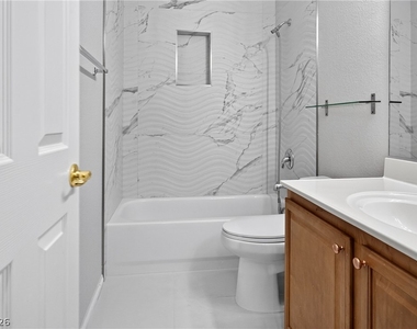 6276 Huntington Ridge Avenue - Photo Thumbnail 16