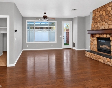 6276 Huntington Ridge Avenue - Photo Thumbnail 3