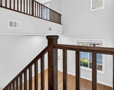 6276 Huntington Ridge Avenue - Photo Thumbnail 6