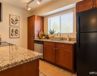 2750 S Durango Drive - Photo Thumbnail 25