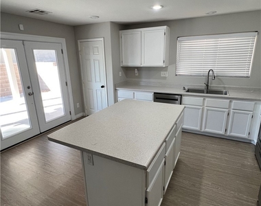 3149 Spring City Avenue - Photo Thumbnail 6