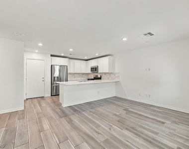 10775 Purdy Court - Photo Thumbnail 3