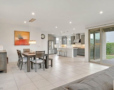 4195 W Landberg Avenue - Photo Thumbnail 8