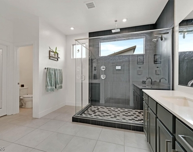 4195 W Landberg Avenue - Photo Thumbnail 28
