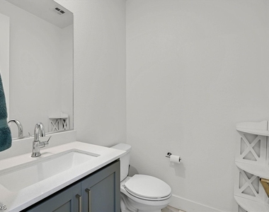 4195 W Landberg Avenue - Photo Thumbnail 18