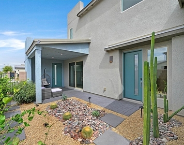 4195 W Landberg Avenue - Photo Thumbnail 1
