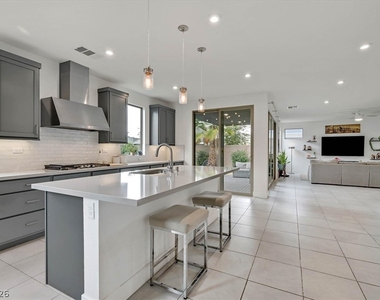 4195 W Landberg Avenue - Photo Thumbnail 14
