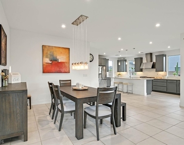 4195 W Landberg Avenue - Photo Thumbnail 9