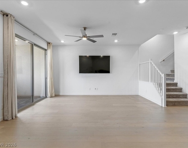 11446 Contour Avenue - Photo Thumbnail 9