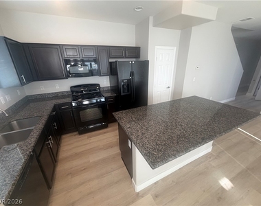 8481 Bellery Avenue - Photo Thumbnail 5