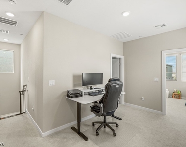 10449 Smokey Mariposa Avenue - Photo Thumbnail 17