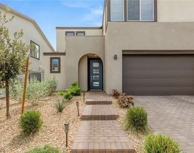 10449 Smokey Mariposa Avenue - Photo Thumbnail 2