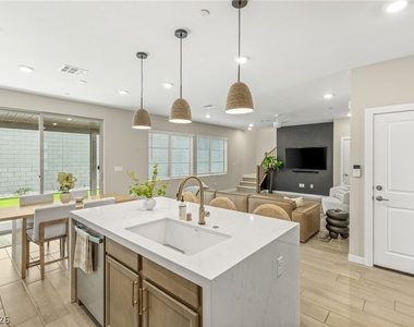 10449 Smokey Mariposa Avenue - Photo Thumbnail 9
