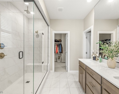 10449 Smokey Mariposa Avenue - Photo Thumbnail 5