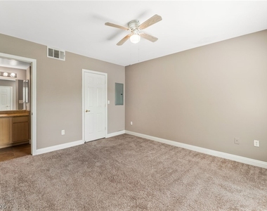 8000 Badura Avenue - Photo Thumbnail 9