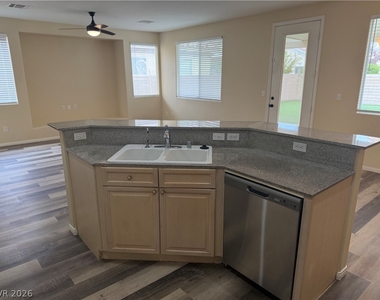 206 Duck Hollow Avenue - Photo Thumbnail 11