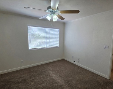 8600 Charleston Boulevard - Photo Thumbnail 9