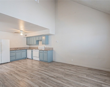 5168 Garden Lane - Photo Thumbnail 3
