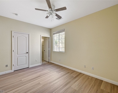 9821 Hanover Grove Avenue - Photo Thumbnail 12