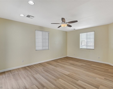 9821 Hanover Grove Avenue - Photo Thumbnail 8