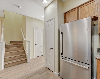 9821 Hanover Grove Avenue - Photo Thumbnail 20