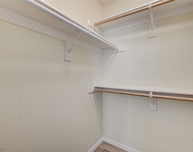 9821 Hanover Grove Avenue - Photo Thumbnail 32