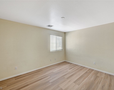 9821 Hanover Grove Avenue - Photo Thumbnail 33