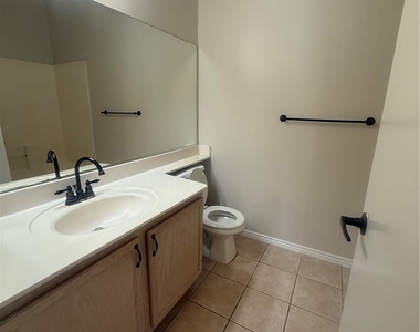 5104 Jordan Frey Street - Photo Thumbnail 6