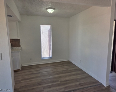 1405 Vegas Valley Drive - Photo Thumbnail 4