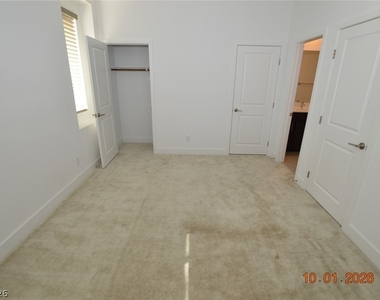 752 Echelon Street - Photo Thumbnail 12