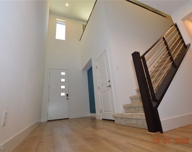 752 Echelon Street - Photo Thumbnail 1
